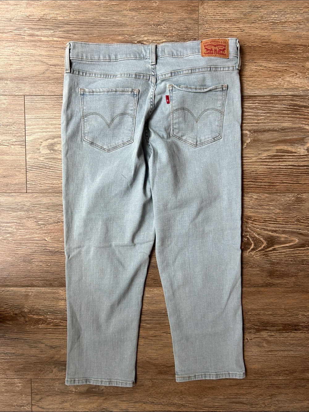 Levi's Womens Light wash Skinny Capri Style Jeans
